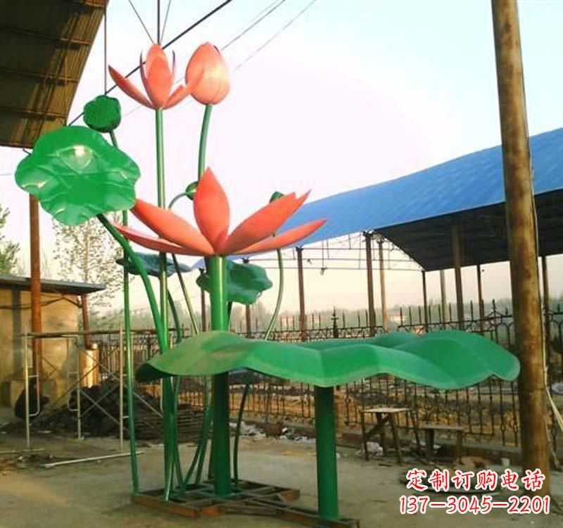 湖北不锈钢荷花雕塑汲取自然之美