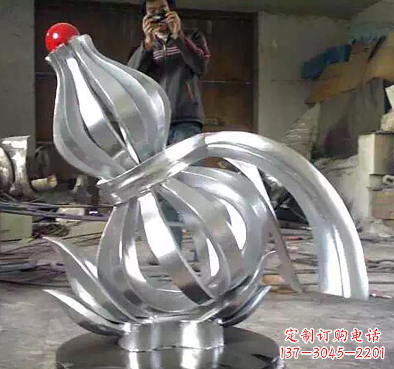 湖北不锈钢葫芦雕塑精美而传统