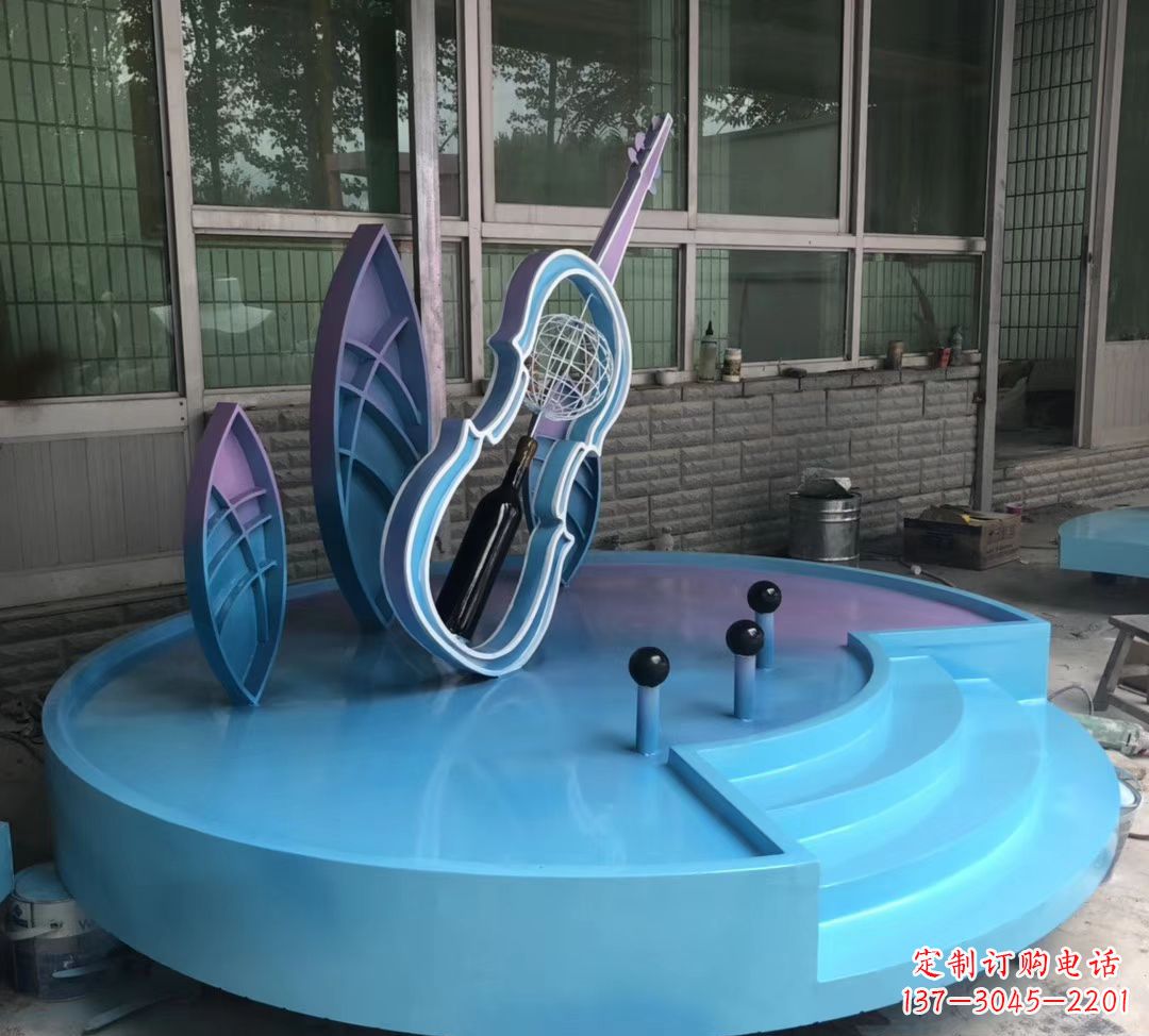 湖北大提琴雕塑精致的艺术瑰宝