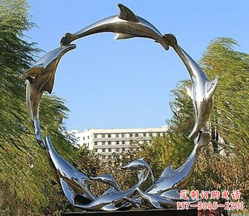 湖北该雕塑的内容、设计理念和文化意义。