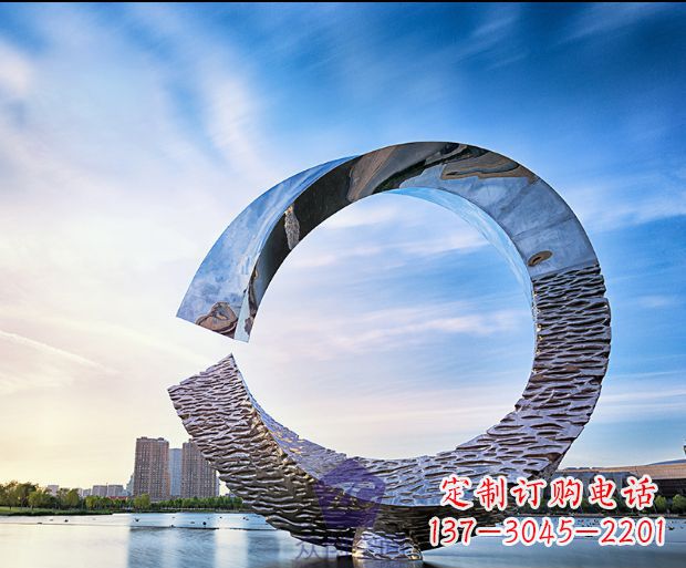 湖北环绕世界的不锈钢景观雕塑