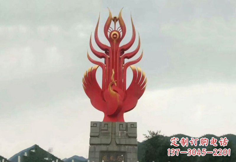湖北凤凰雕塑美丽传奇的象征