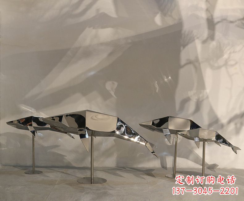 湖北不锈钢海豚雕塑——精致的艺术形式