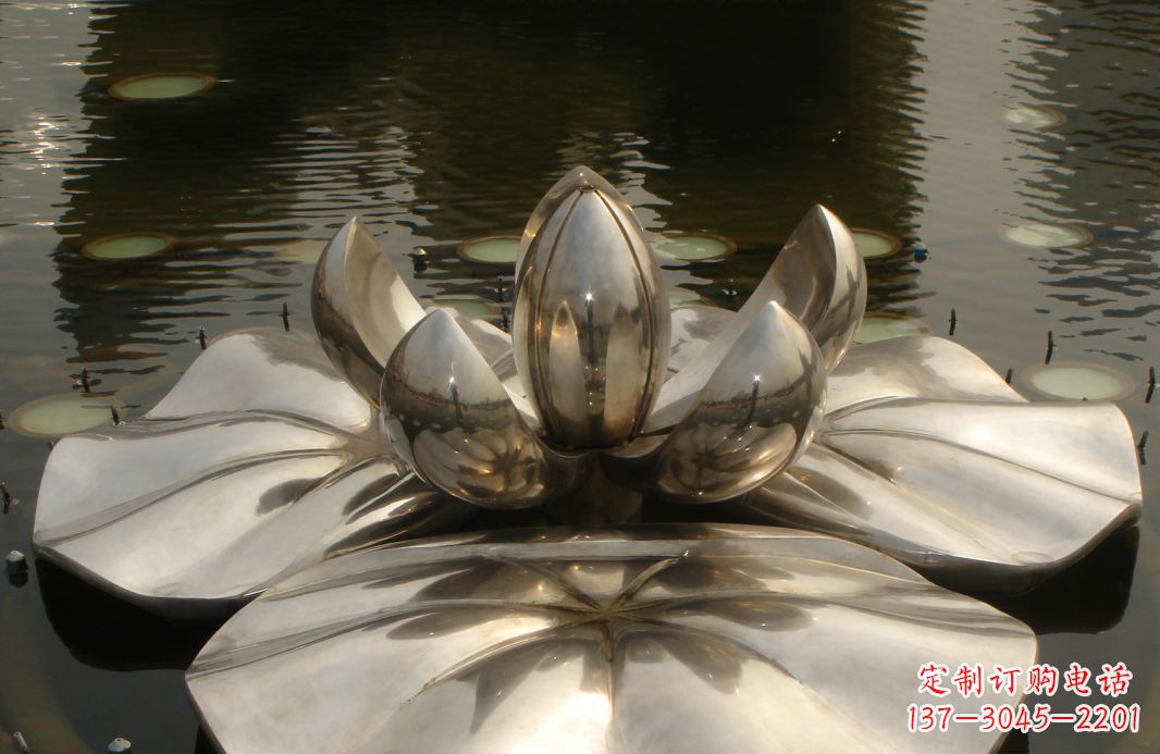 湖北不锈钢莲花雕塑绚丽多彩的艺术之美