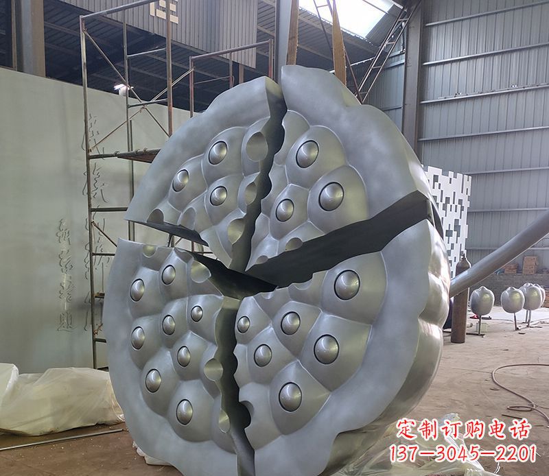 湖北不锈钢莲蓬雕塑精美外形 引人入胜