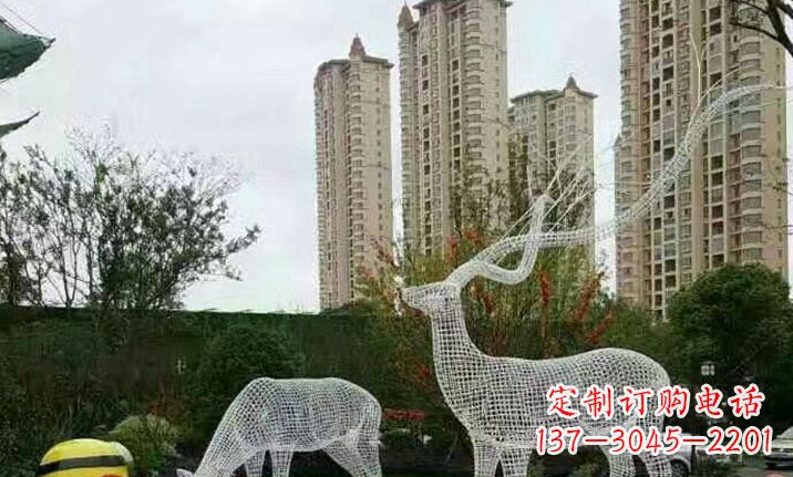 湖北不锈钢镂空鹿雕塑精美纯粹的艺术之作