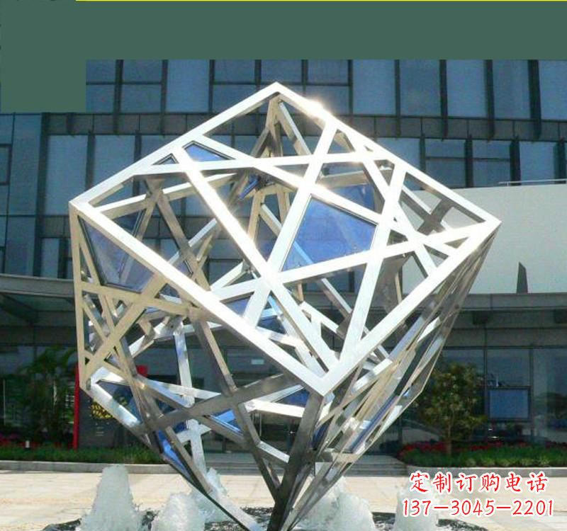 湖北不锈钢镂空魔方雕塑艺术与智慧的完美结合