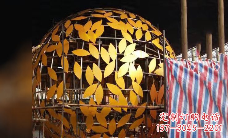 湖北不锈钢镂空树叶雕塑——精美绝伦