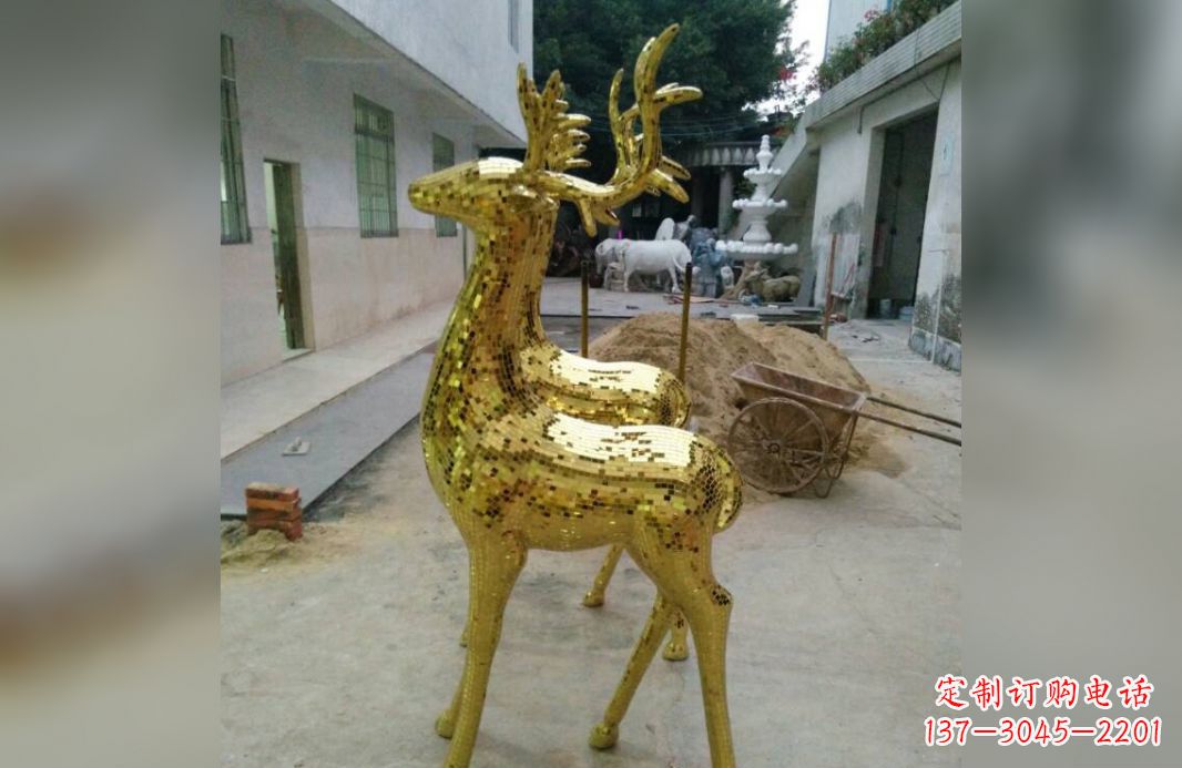 湖北不锈钢鹿公园的动物雕塑