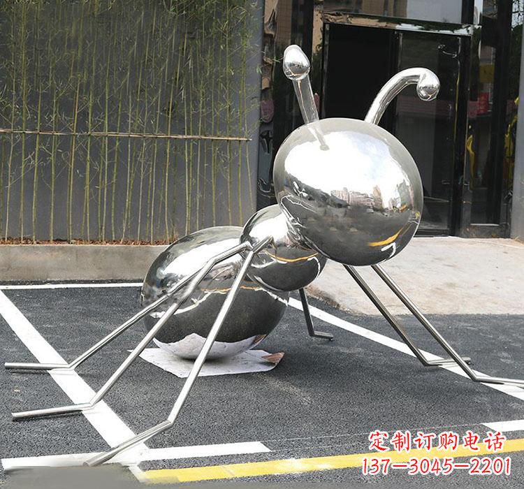 湖北不锈钢蚂蚁雕塑象征着勤劳与坚毅