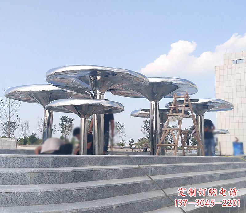 湖北艺术精美的不锈钢蘑菇公园雕塑