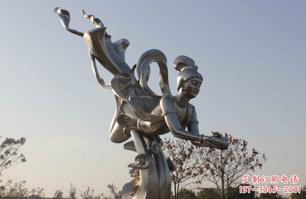 湖北不锈钢蟠桃祈福广场雕塑