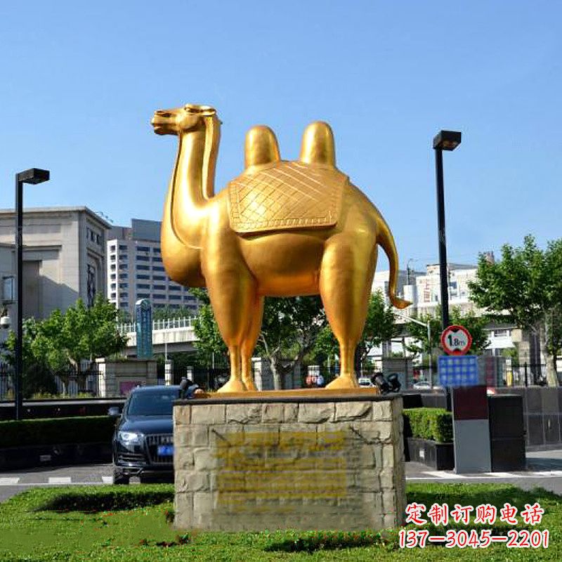 湖北不锈钢骆驼雕塑点缀城市绿化