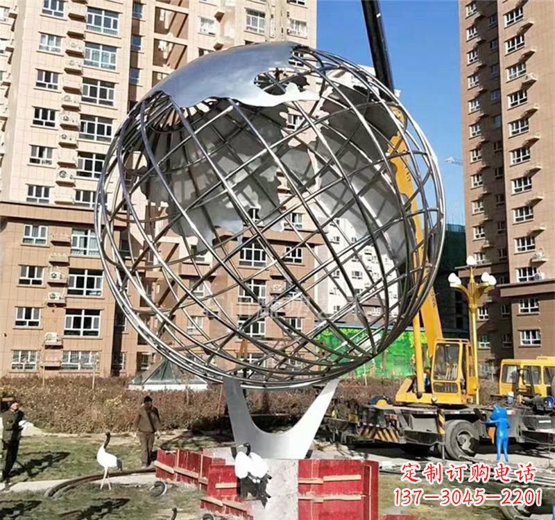 湖北不锈钢地球仪雕塑以艺术表达地球的美