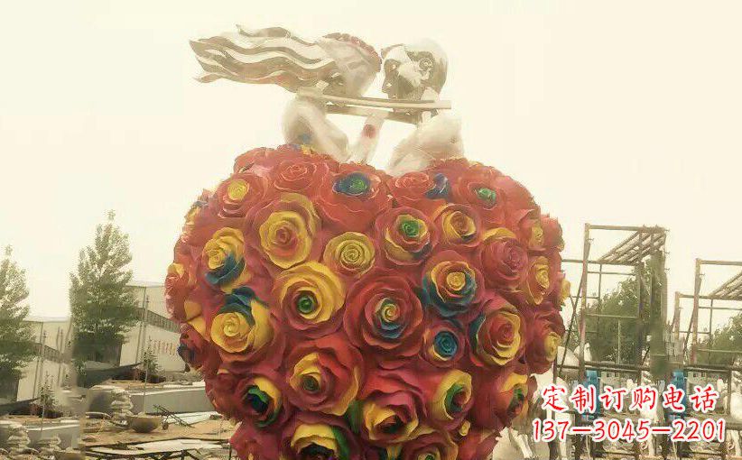 湖北浪漫之美——不锈钢情侣结婚雕塑