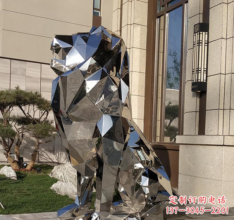 湖北不锈钢狮子雕塑精美而又富有艺术感