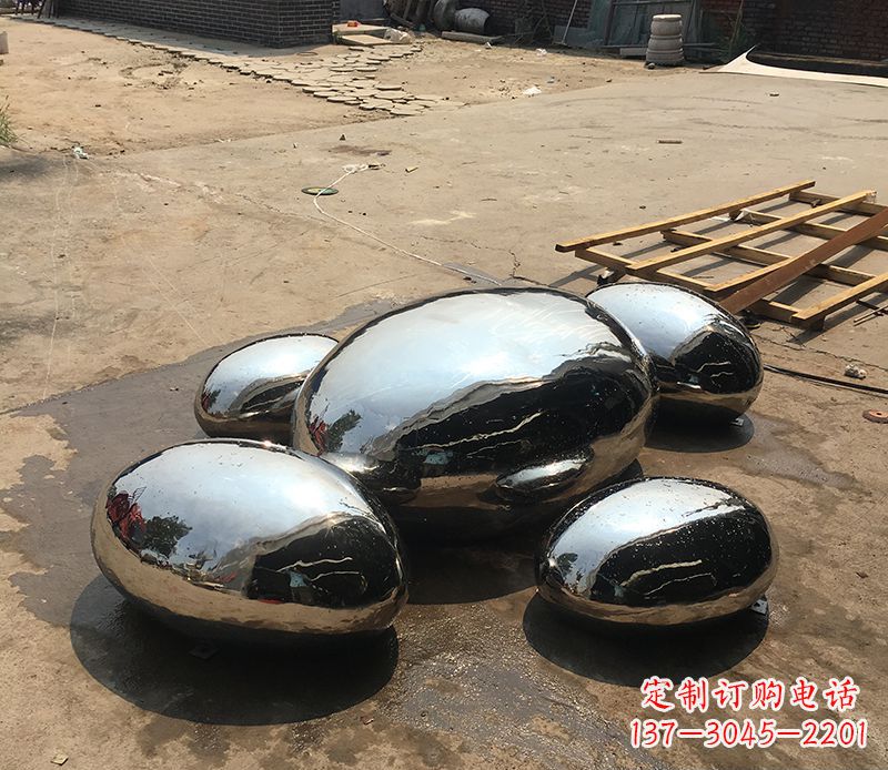 湖北不锈钢水滴雕塑给景观增添独特魅力