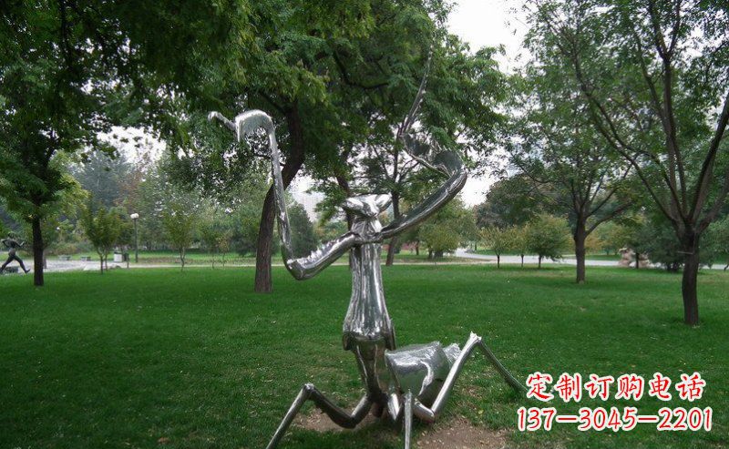 湖北不锈钢螳螂古朴雅致的雕塑
