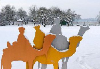 湖北不锈钢骆驼剪影景观雕塑——给城市带来活力