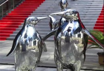 湖北不锈钢企鹅雕塑海洋生物的艺术表现