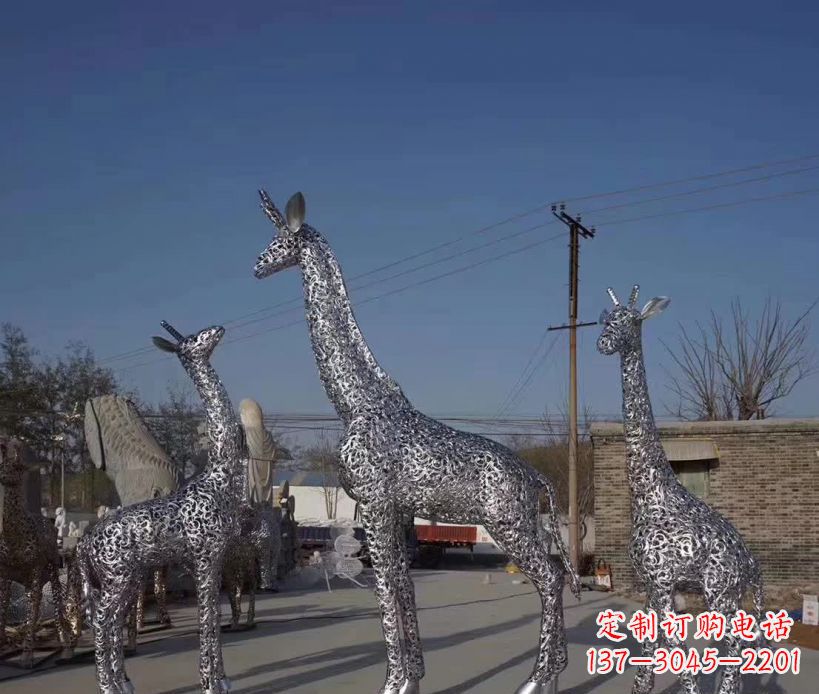湖北不锈钢镂空雕塑长颈鹿
