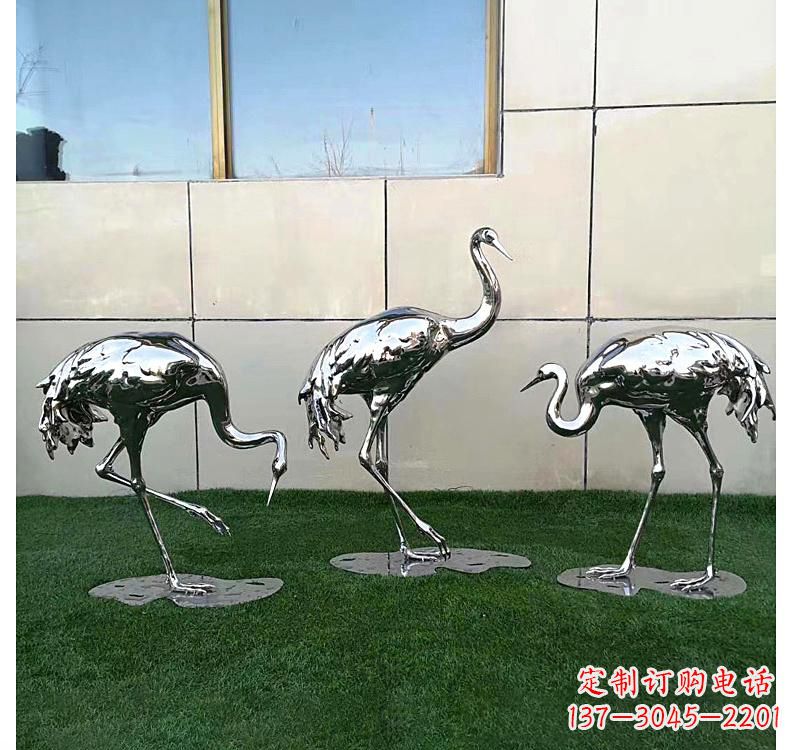 湖北不锈钢现代镜面仙鹤雕塑