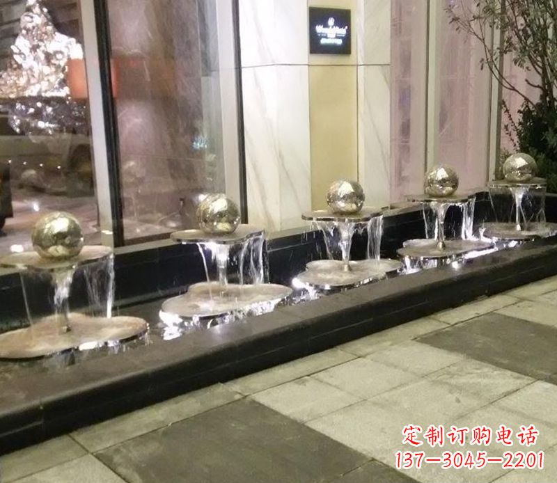 湖北不锈钢小喷泉雕塑——美化环境的艺术