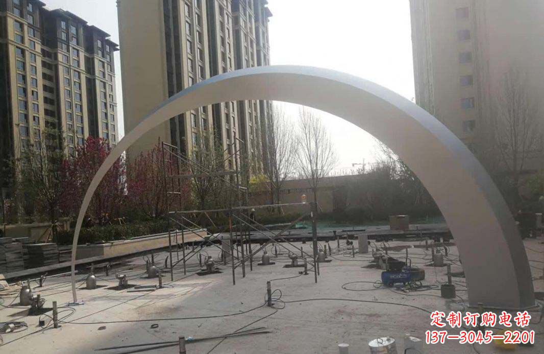 湖北不锈钢小区拱门雕塑美化环境