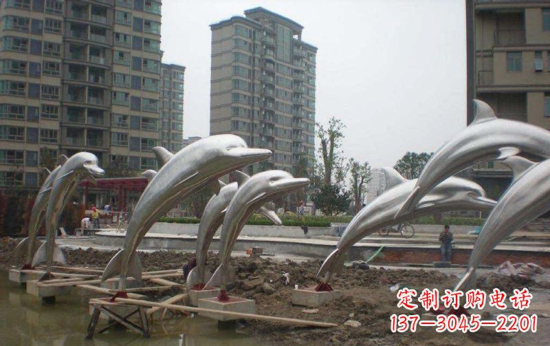 湖北海豚雕塑——欣赏不锈钢小区的精美绝伦