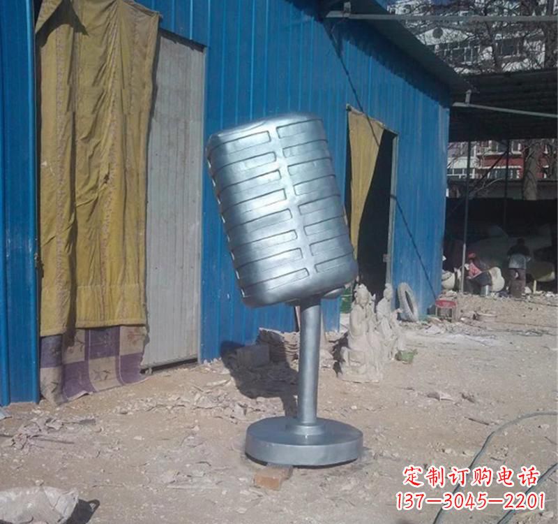 湖北不锈钢艺术话筒雕塑——传承精神文化