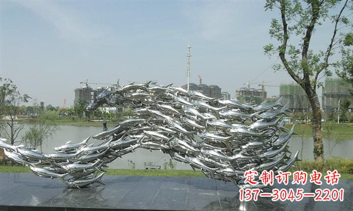 湖北精美动物雕塑点缀不锈钢鱼群公园