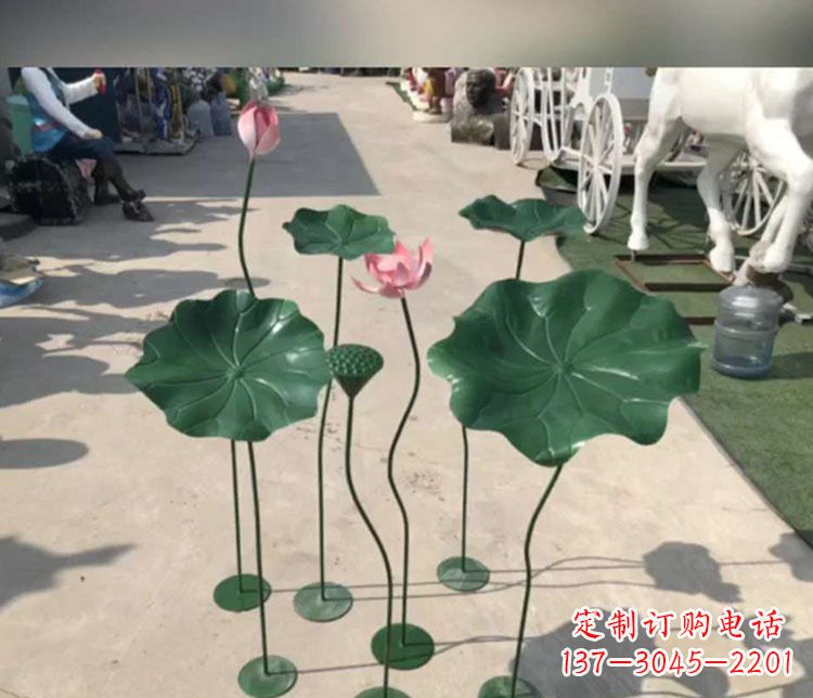 湖北不锈钢荷花雕塑象征着美丽的永恒