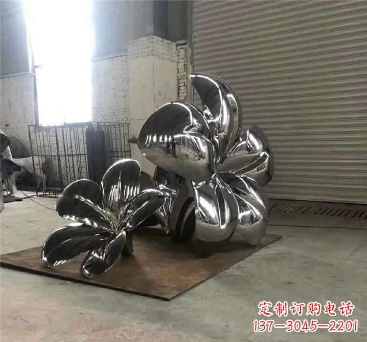 湖北不锈钢植物镜面荷花雕塑——艺术的精美结晶