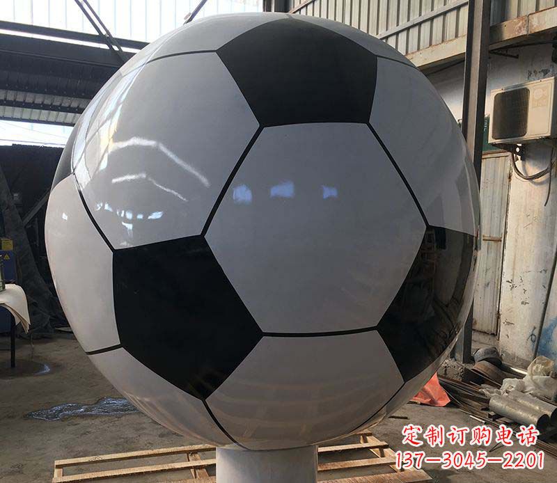 湖北不锈钢足球雕塑精美的艺术品