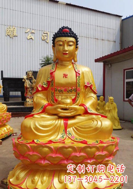 湖北彩绘如来佛像