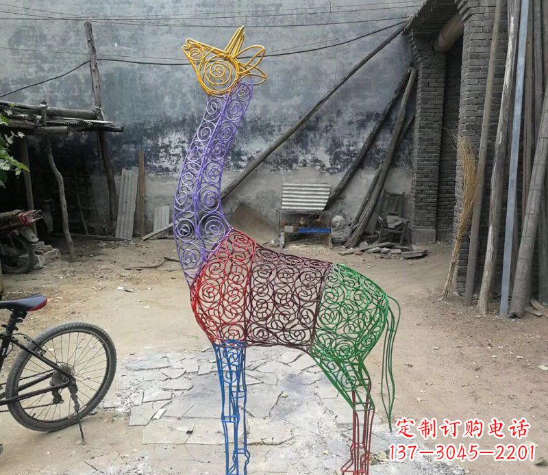 湖北彩色不锈钢镂空梅花鹿雕塑——精美艺术品