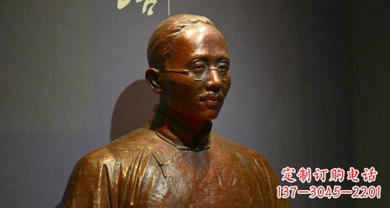 湖北蔡元培——一位传奇民族英雄的雕塑