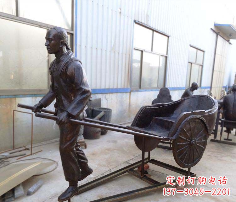 湖北青铜车夫雕塑致敬车夫的贡献