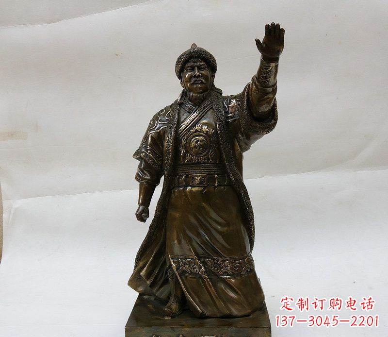 湖北成吉思汗源自铜雕的传奇人物