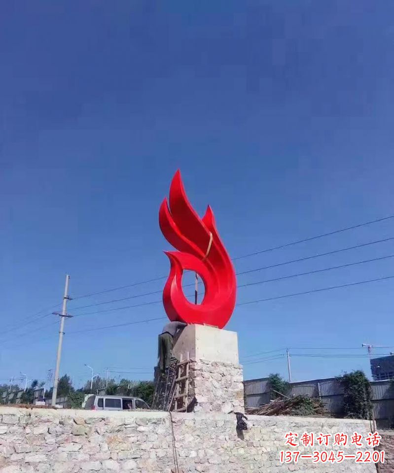 湖北凤凰雕塑点缀城市的不锈钢景观