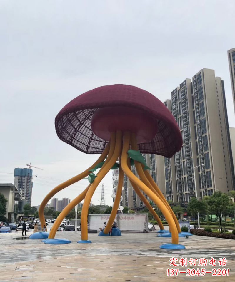 湖北城市点缀之美——不锈钢蘑菇雕塑
