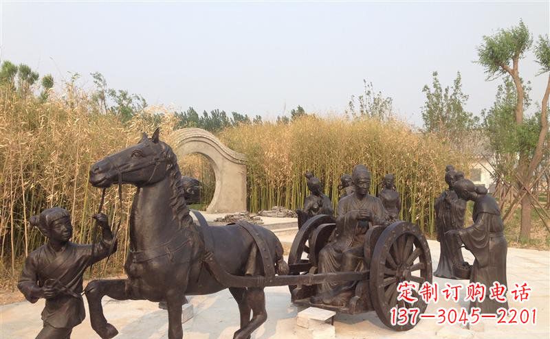 湖北城市公园的马车雕塑