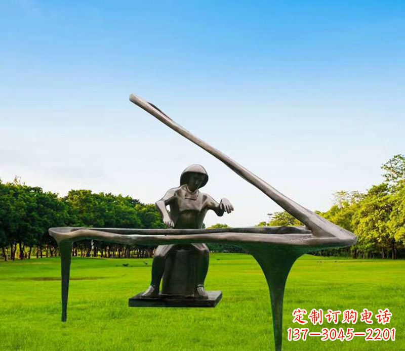 湖北钢琴之音铸成雕塑