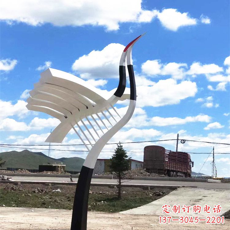 湖北抽象简单的不锈钢仙鹤景观雕塑