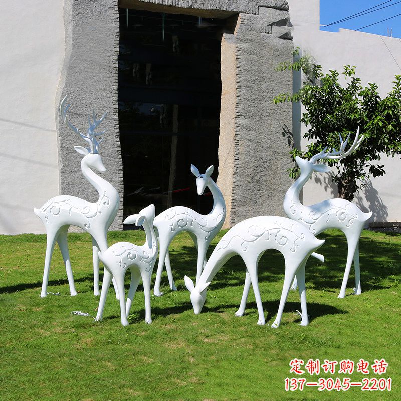 湖北玻璃钢动物雕塑——给小区园林添彩