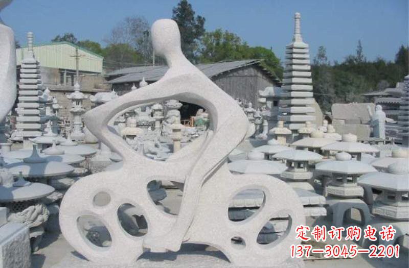 湖北骑手的精神一座摩托雕塑