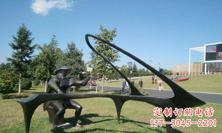 湖北抽象人物弹钢琴铜雕