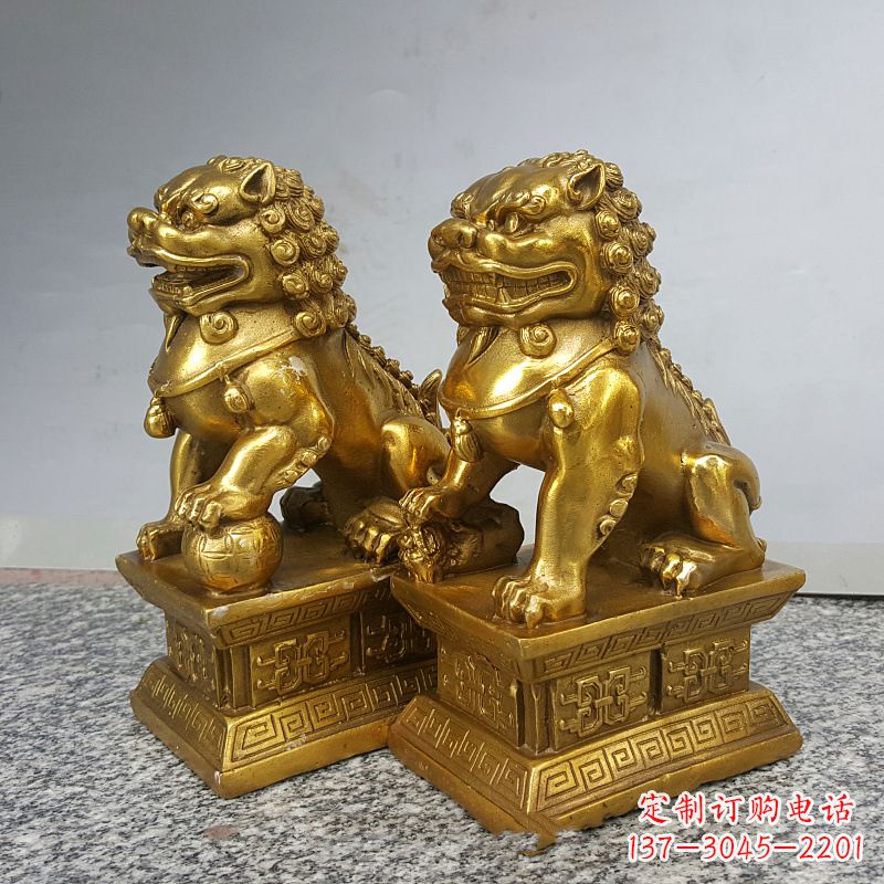 湖北纯铜狮子雕塑，象征着中国历史文化