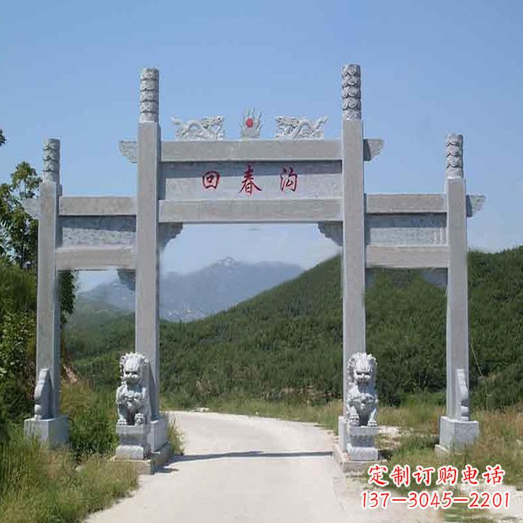 湖北村落中的牌坊雕塑传承民间文化