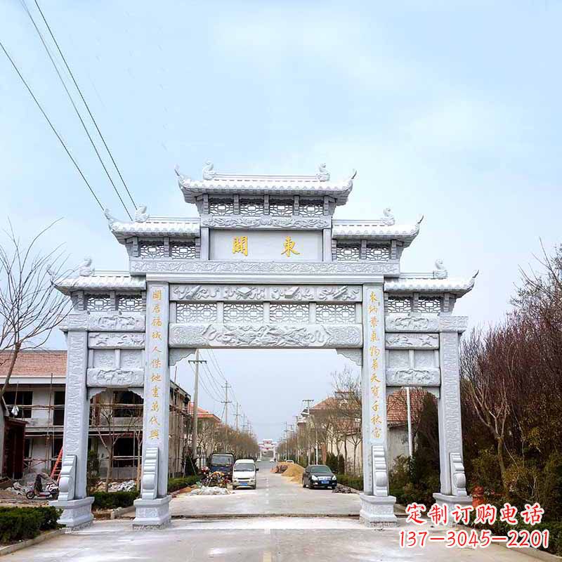 湖北传承古风——村镇三门石牌坊雕塑